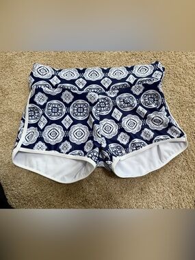 Navy & White Patterned Swim Shorts large never worn